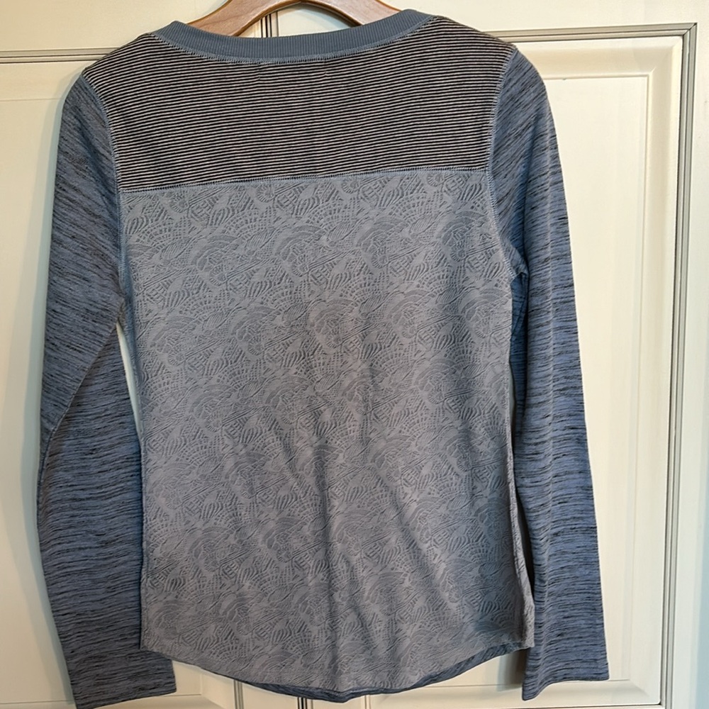 Sanctuary blue heather henley with lace details. Small - Picture 6 of 11
